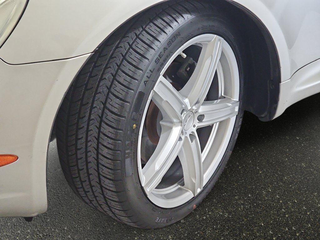 Used 2002 Silver Lexus 430 image 29
