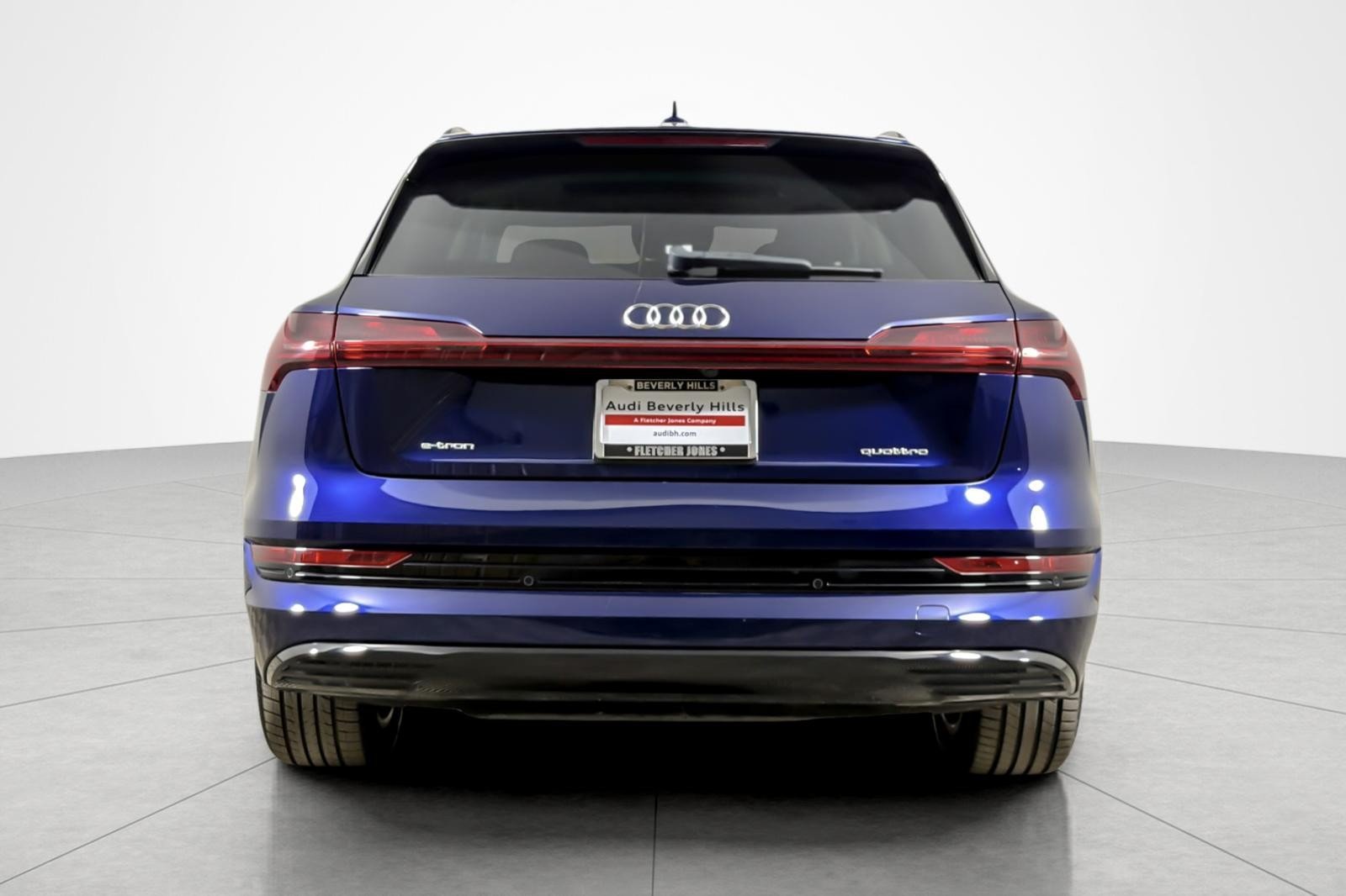 Used 2021 Navarra Blue Metallic Audi Premium quattro image 4