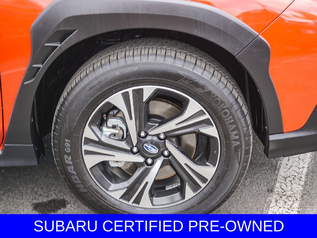 Used 2024 Pearl Subaru Premium image 9