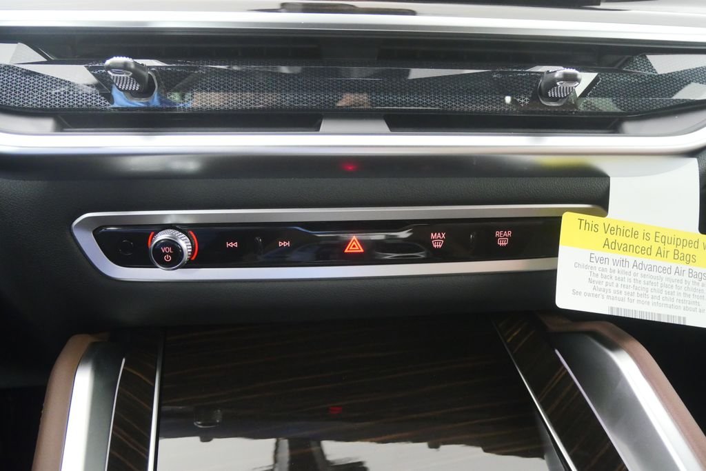 New 2027 Black Sapphire Metallic BMW xDrive40i image 21