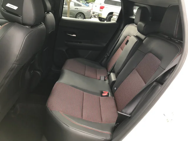 New 2027 Aspen White Tricoat/Super Black Nissan SR image 21