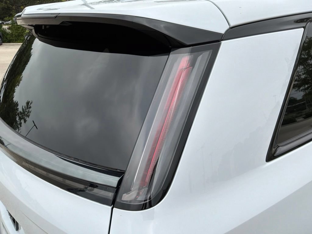 2027 Cadillac VISTIQ Sport - Photo 19