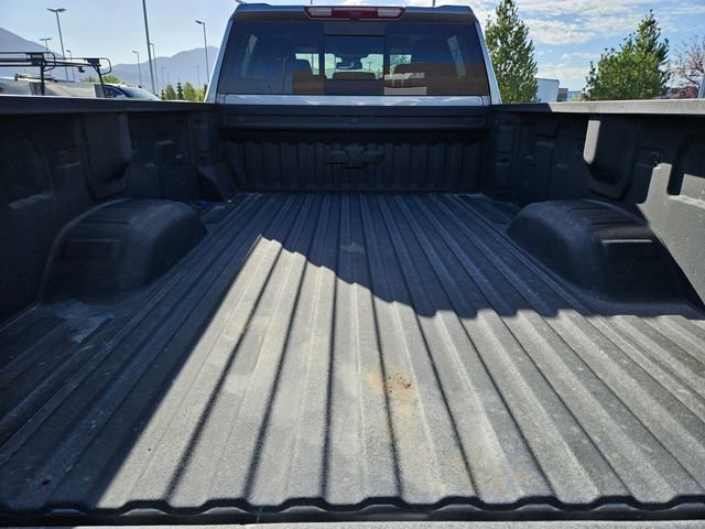 Used 2025 Sterling Gray Metallic Chevrolet LT image 29