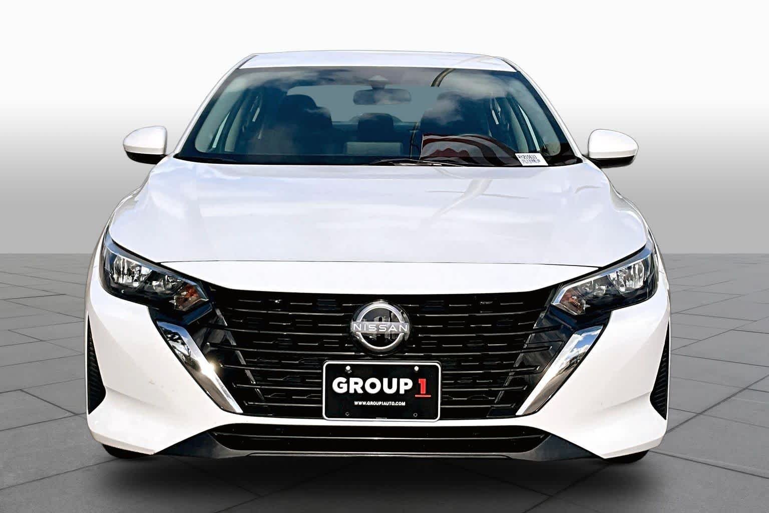 Used 2024 Aspen White Tricoat Nissan SV image 4
