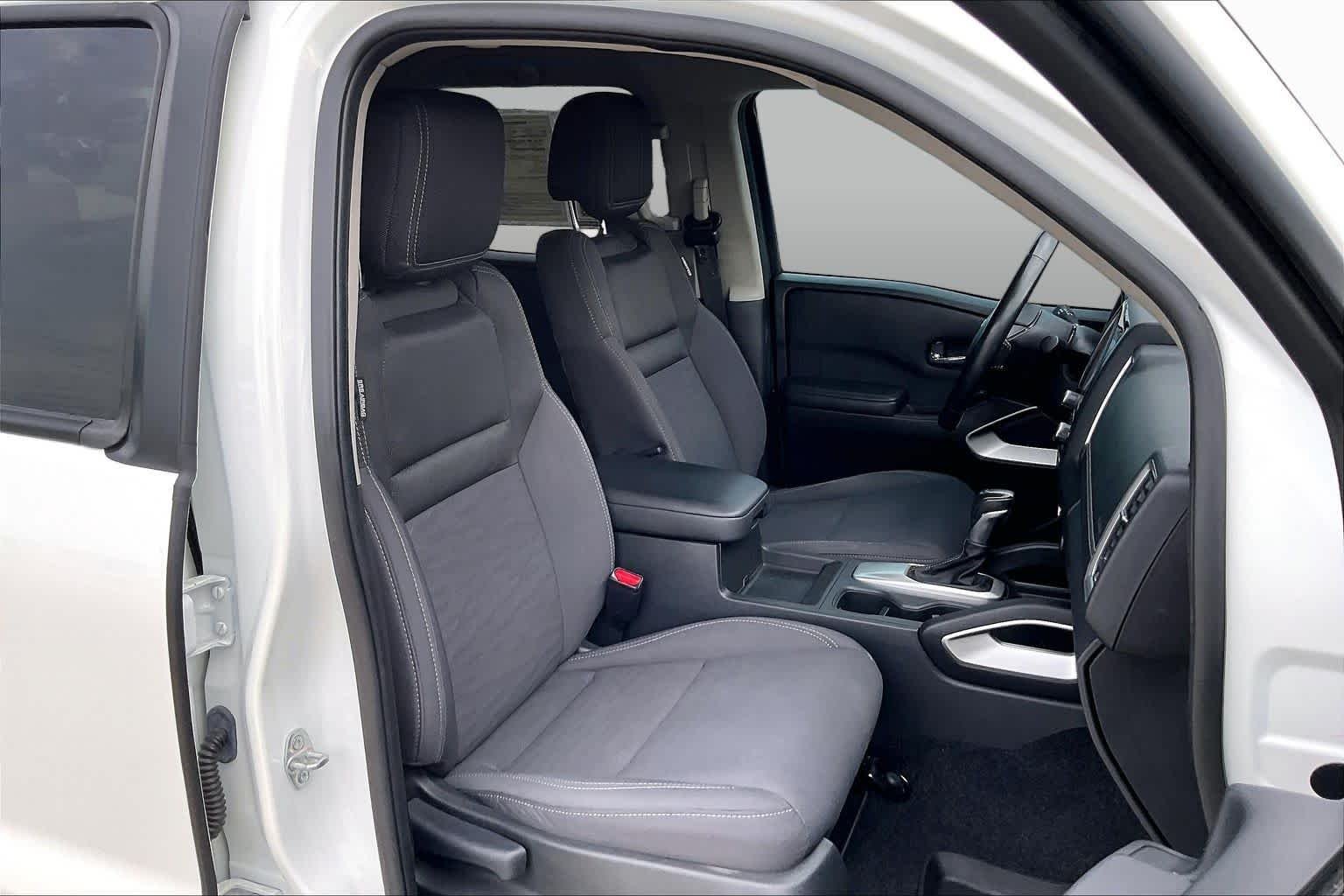 Used 2023 Glacier White Nissan SV image 9
