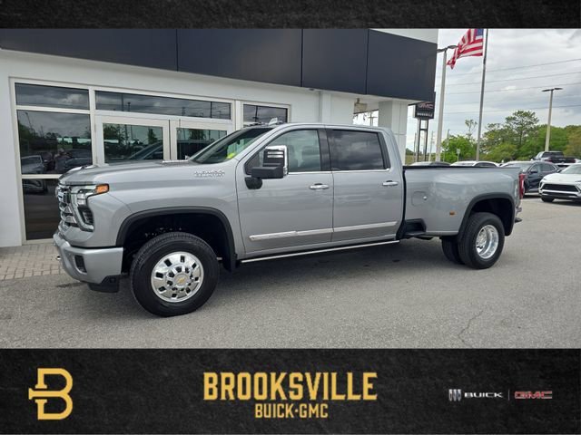 2025 Chevrolet Silverado HD High Country 4WD Crew Cab Long Box DRW's photo