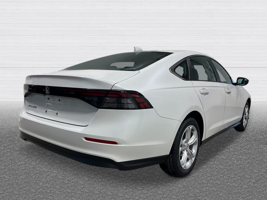 New 2026 Platinum White Pearl Honda LX image 6