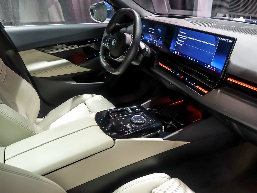 2024 BMW 530I - Image 33