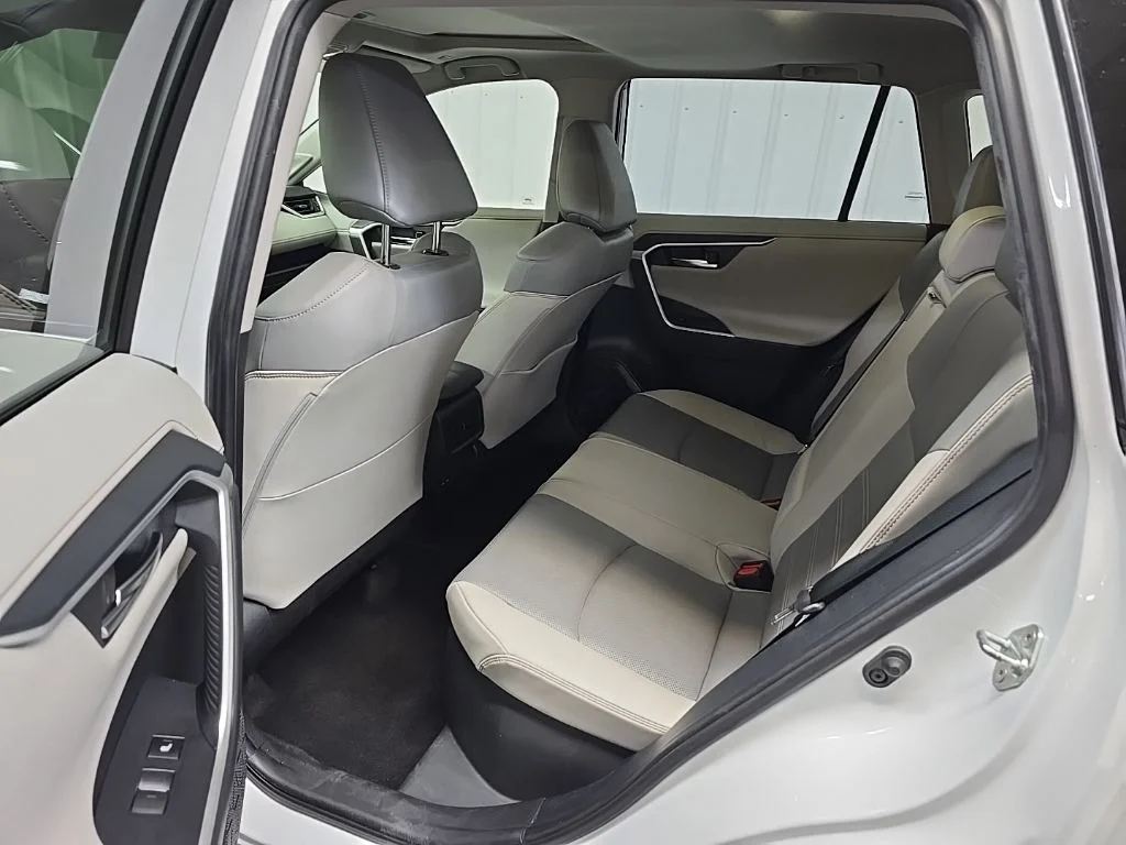 2024 Toyota RAV4 Limited - Photo 32