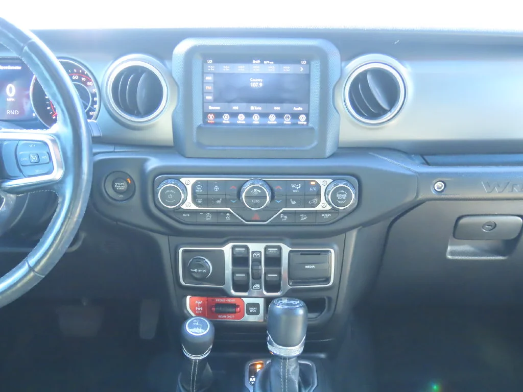 Used 2018 Red Jeep Unlimited Rubicon image 8