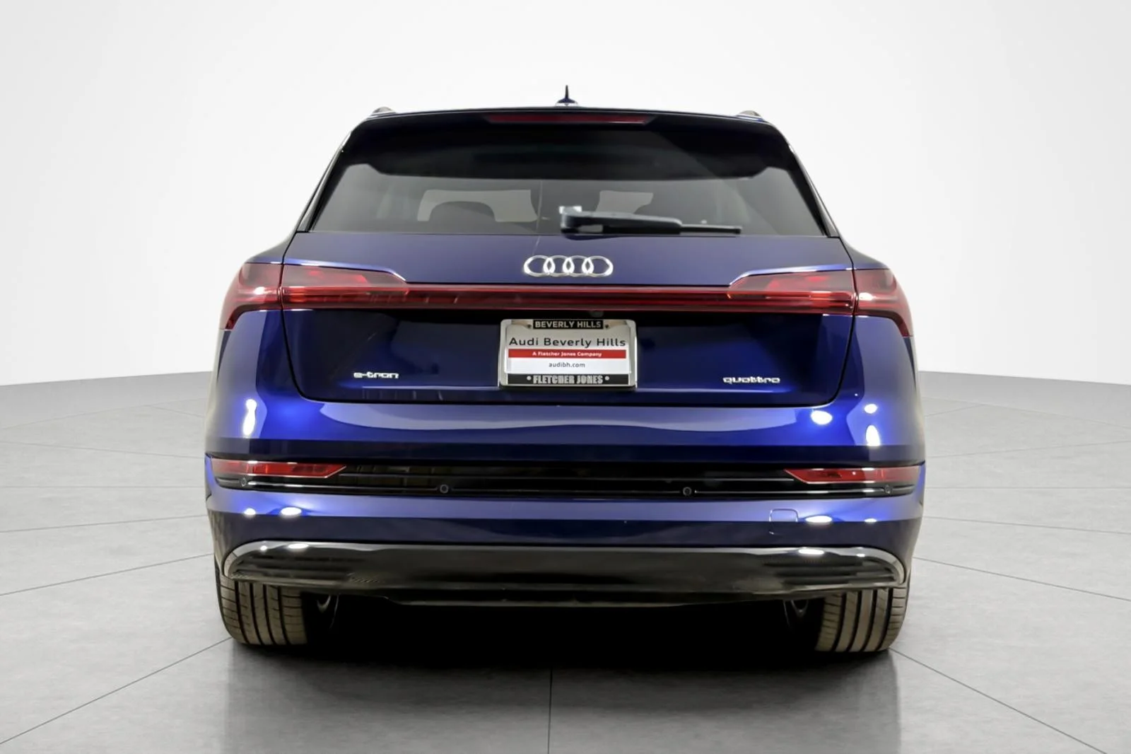 Used 2021 Navarra Blue Metallic Audi Premium quattro image 4