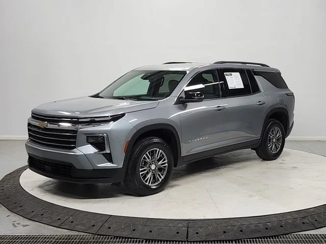 Used 2025 Sterling Gray Metallic Chevrolet LT image 3