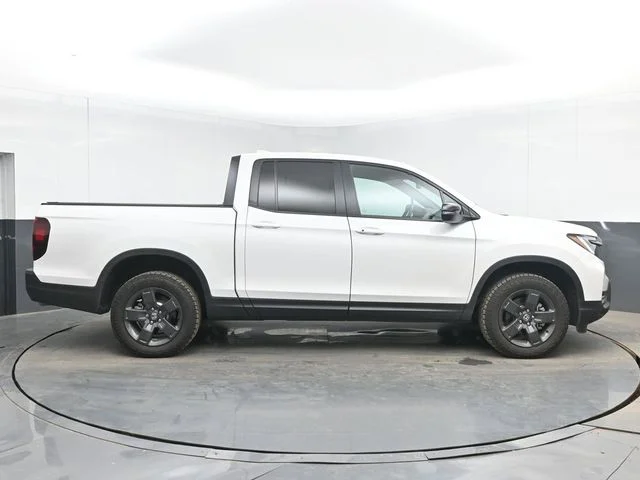 Certified Used 2026 Platinum White Pearl Honda TrailSport image 11