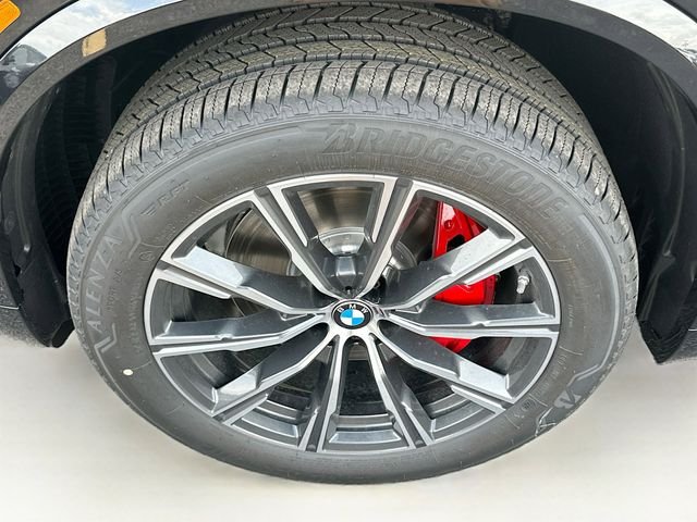 New 2026 Black BMW sDrive40i image 26