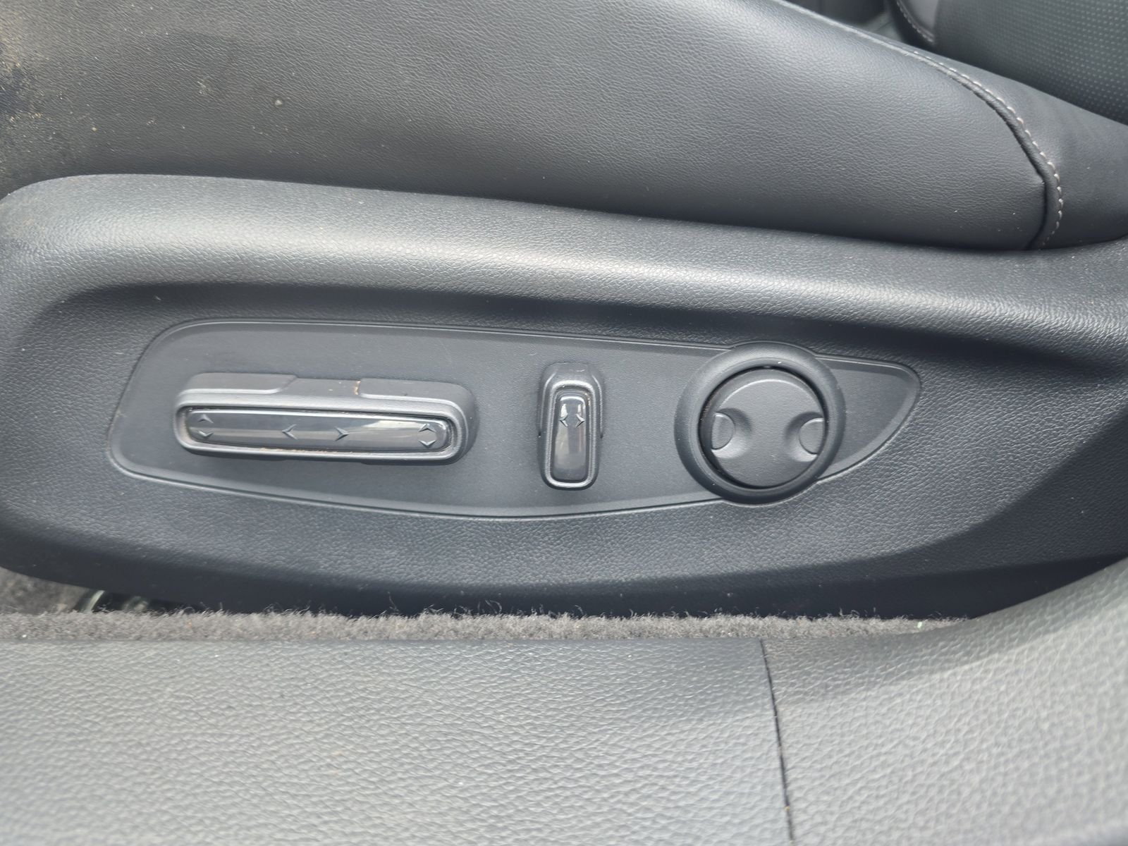 Used 2024 Silver Honda Sport-L image 16