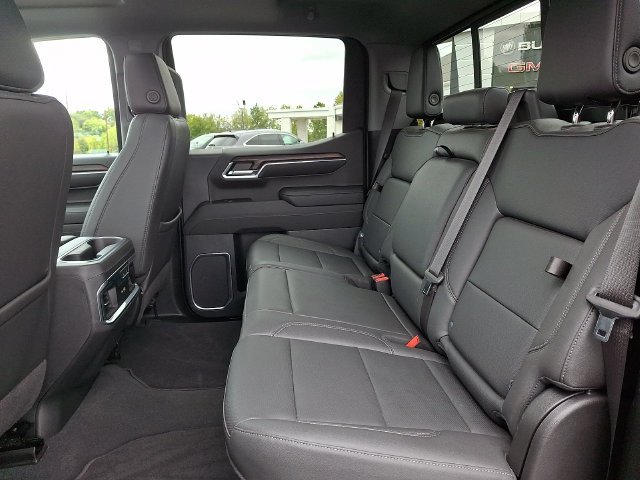 2023 GMC Sierra 1500 SLT - Photo 10
