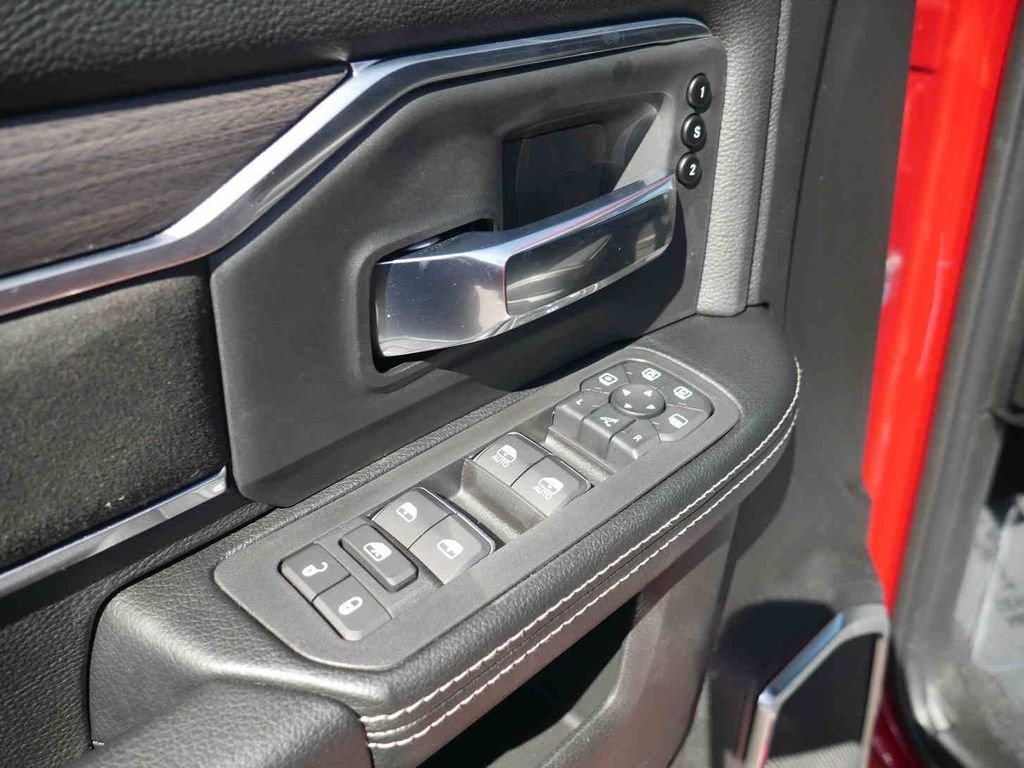 New 2026 Molten Red Pearl-Coat Exterior Paint RAM LARAMIE image 30