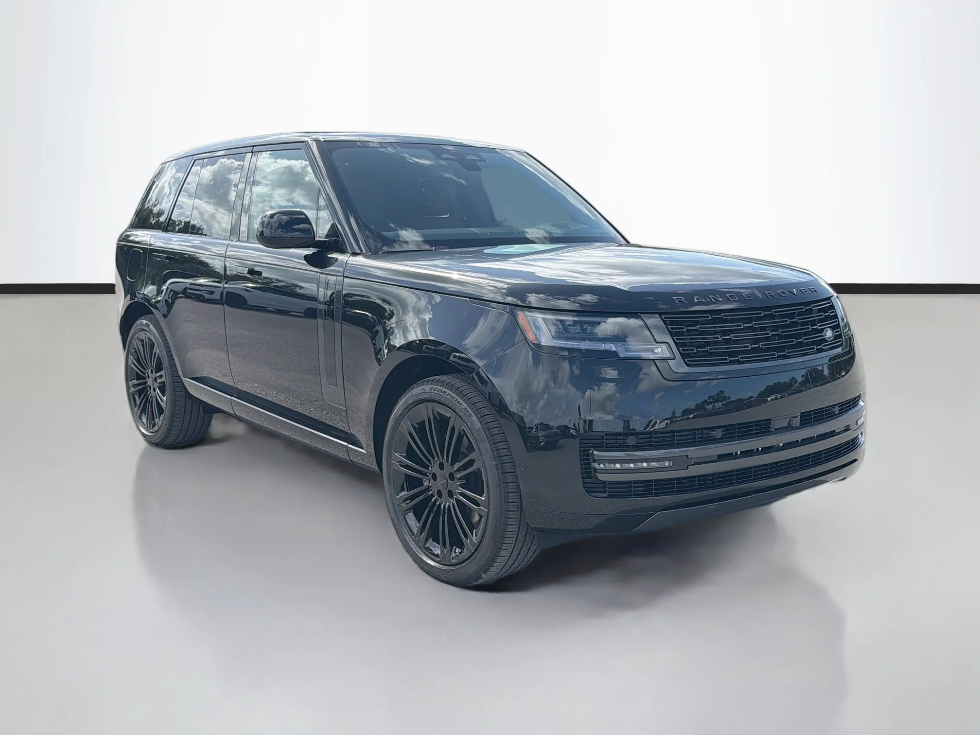 New 2026 Santorini Black Land Rover SE image 7