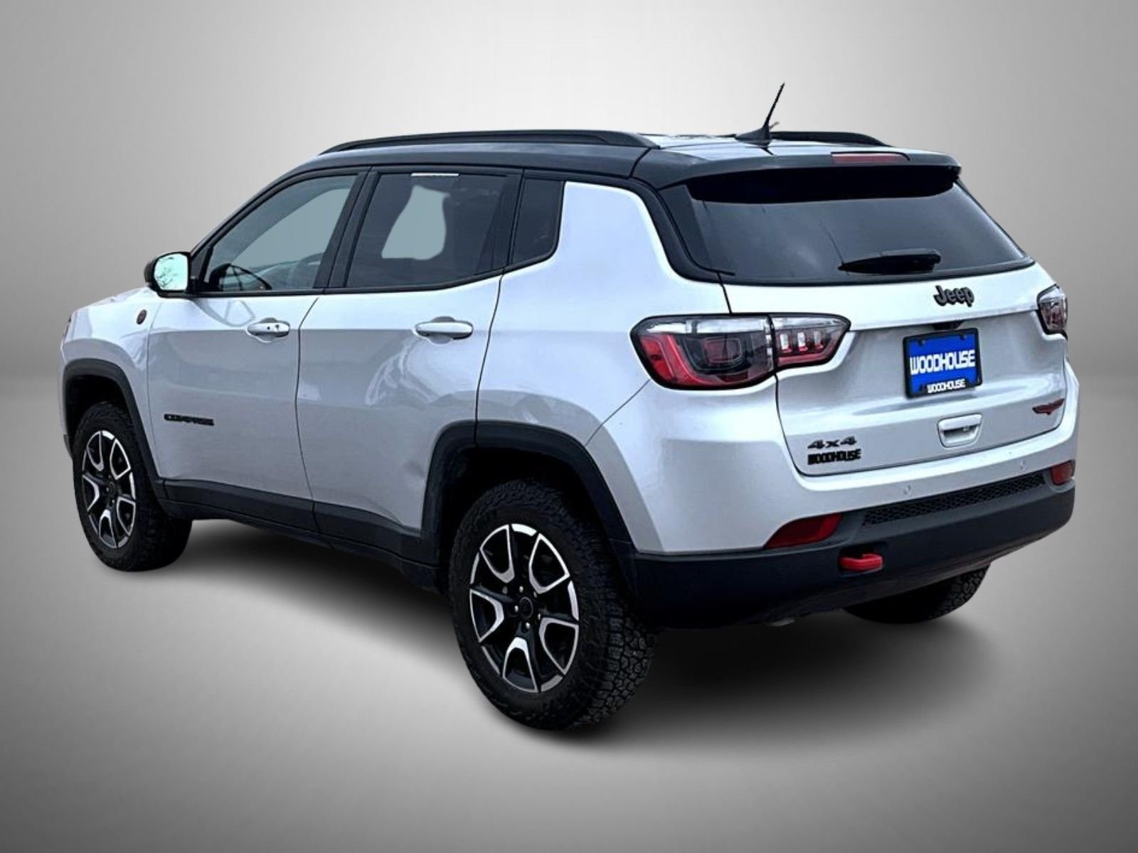 Used 2025 Silver Jeep Trailhawk image 7