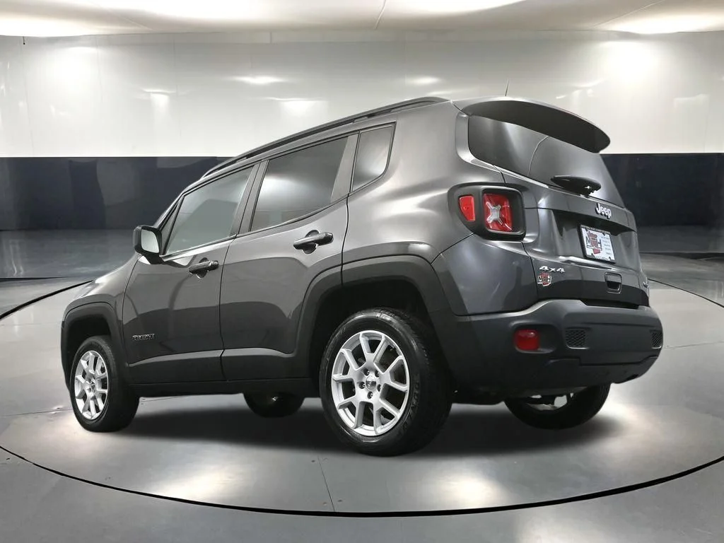Used 2021 Gray Jeep Latitude image 49