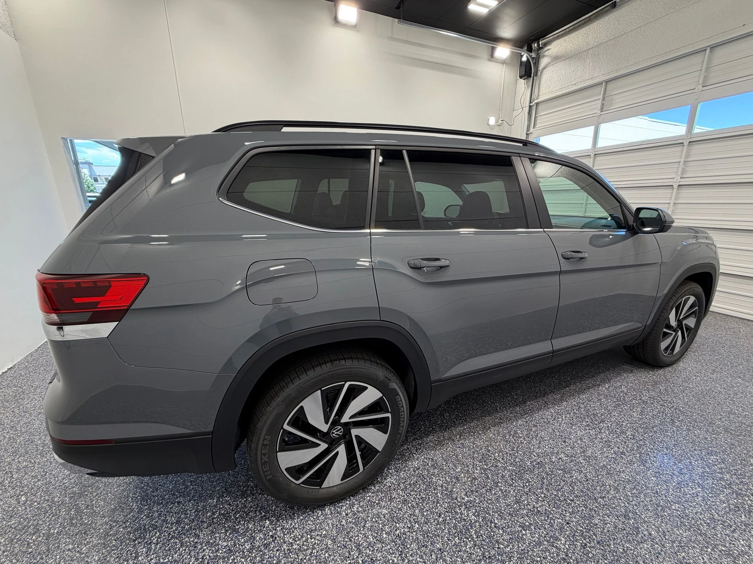 2026 Volkswagen Atlas SE w/Tech - Photo 7