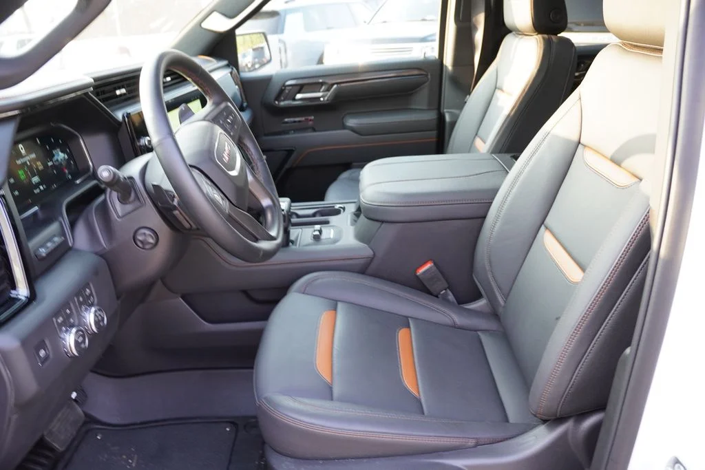 Used 2026 Summit White GMC AT4 image 6
