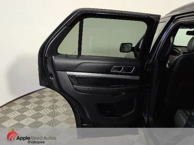 Used 2016 Black Ford XLT image 30