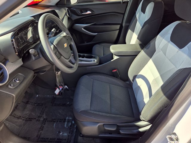 2026 Chevrolet Trax LS - Photo 9