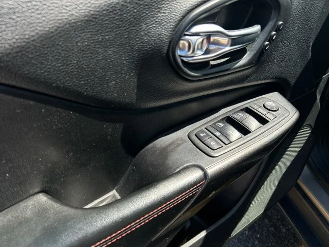 Used 2020 Beige Jeep Trailhawk image 28