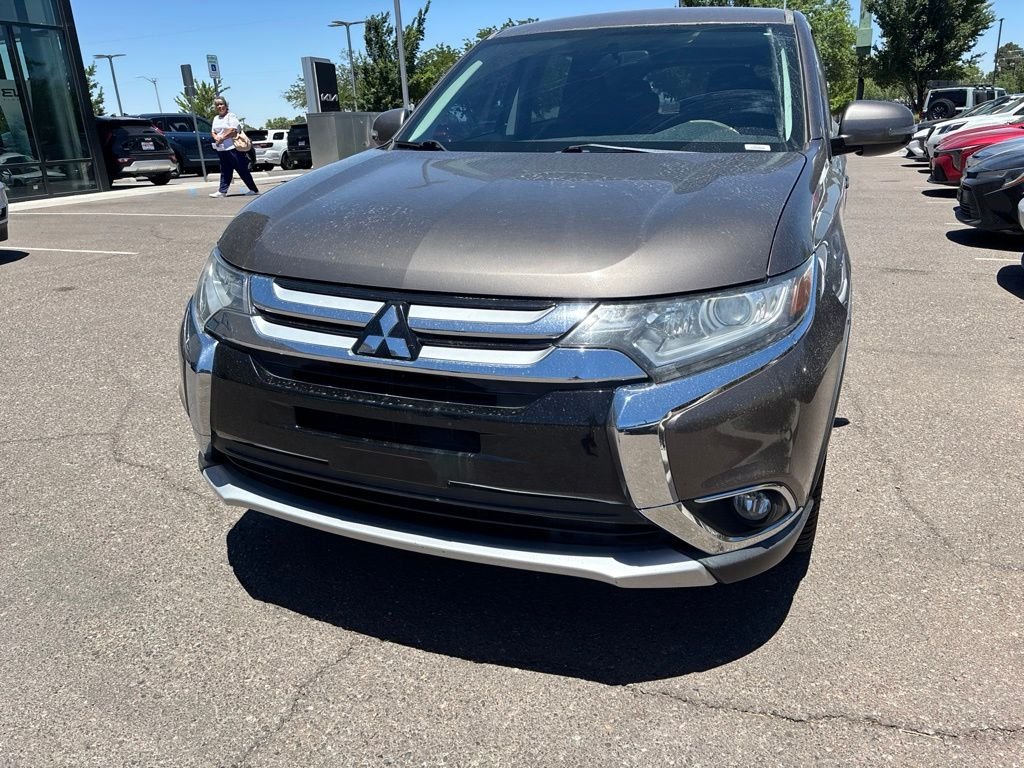 Used 2017 Brown Mitsubishi SE image 4