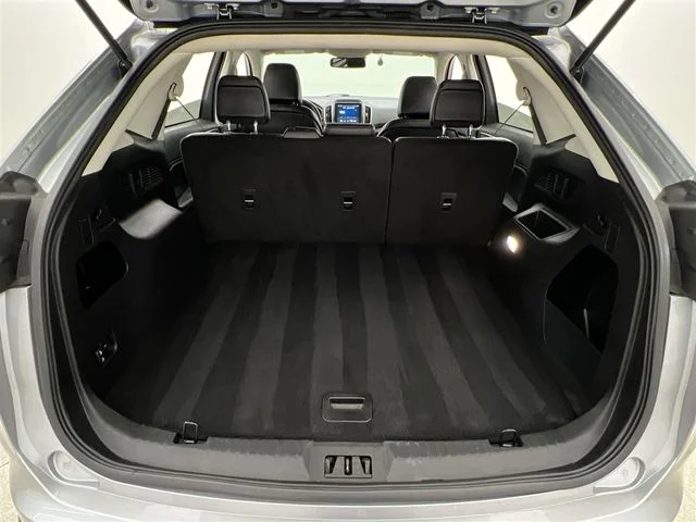 Used 2024 Silver Ford SEL image 37