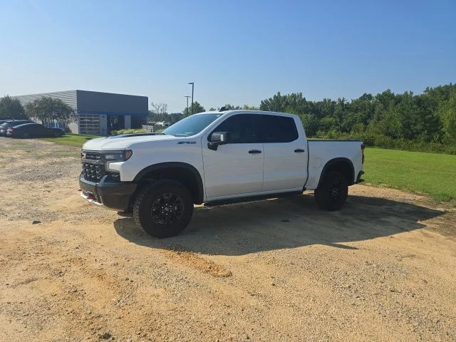 Used 2023 White Chevrolet ZR2 image 3