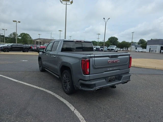 Used 2019 Gray GMC Denali image 4