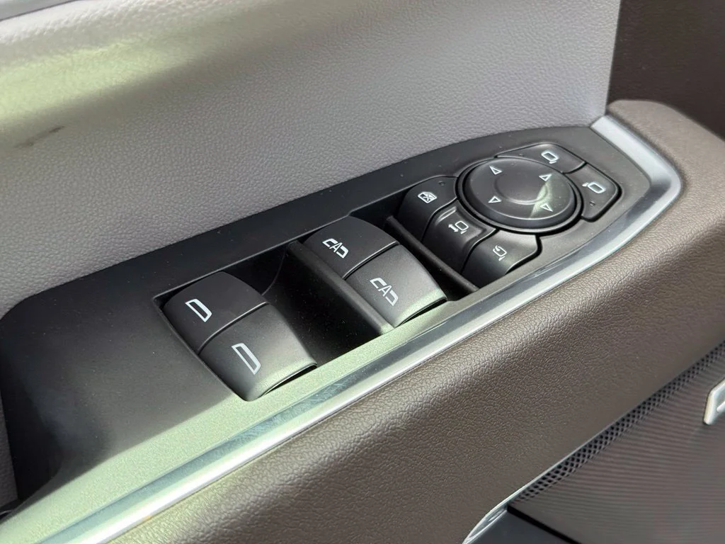New 2026 Sterling Metallic GMC SLT image 32