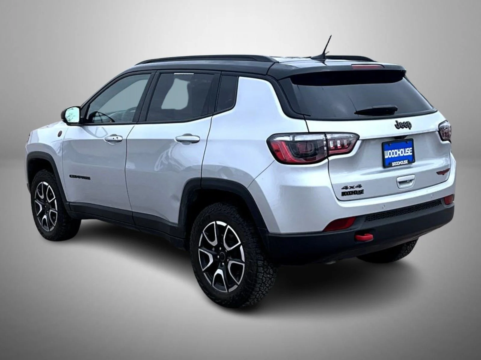 Used 2025 Silver Jeep Trailhawk image 7