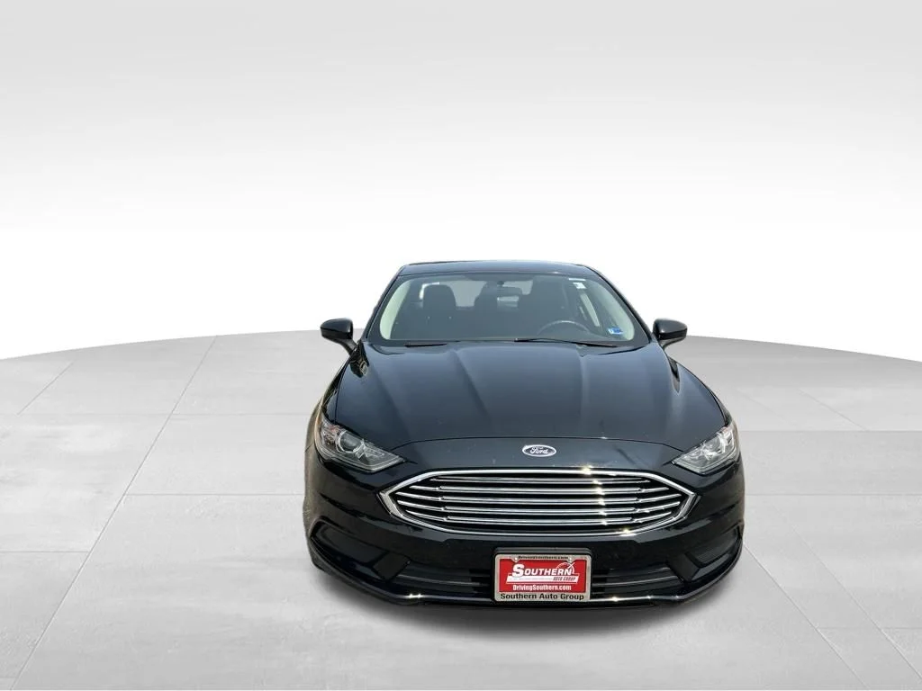 Used 2017 Black Ford SE image 9