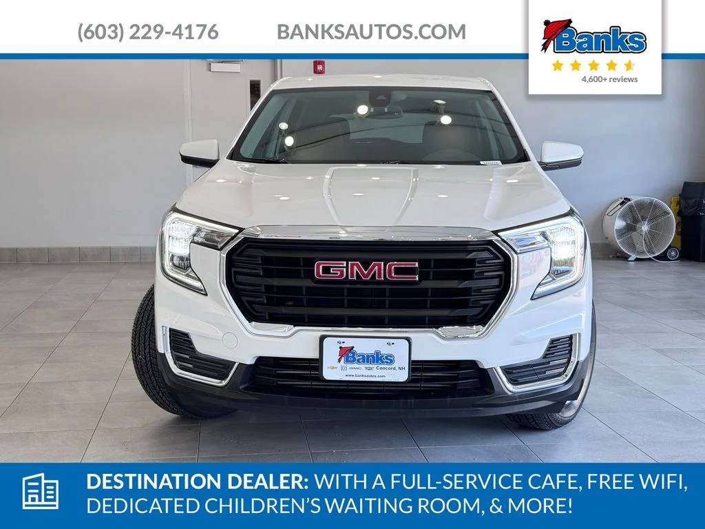 Used 2022 White GMC SLE image 3