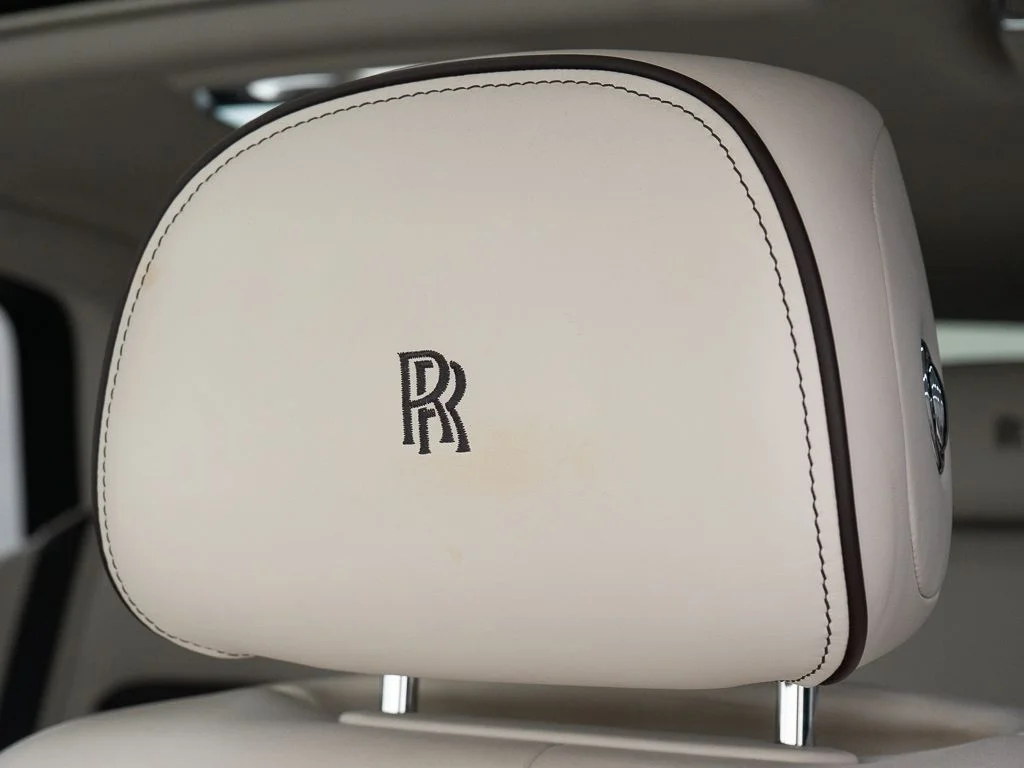 Certified Used 2019 White Sands Rolls-Royce  image 17