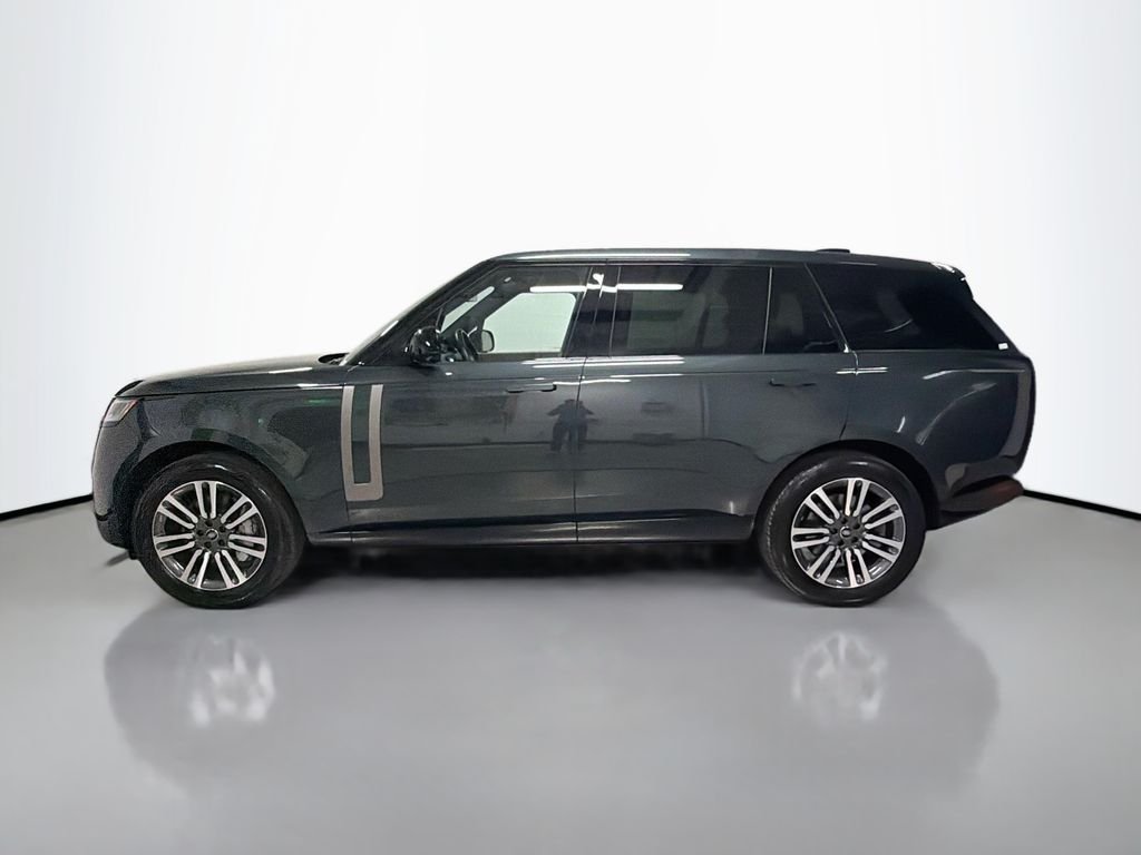 Used 2025 Green Land Rover SE image 2