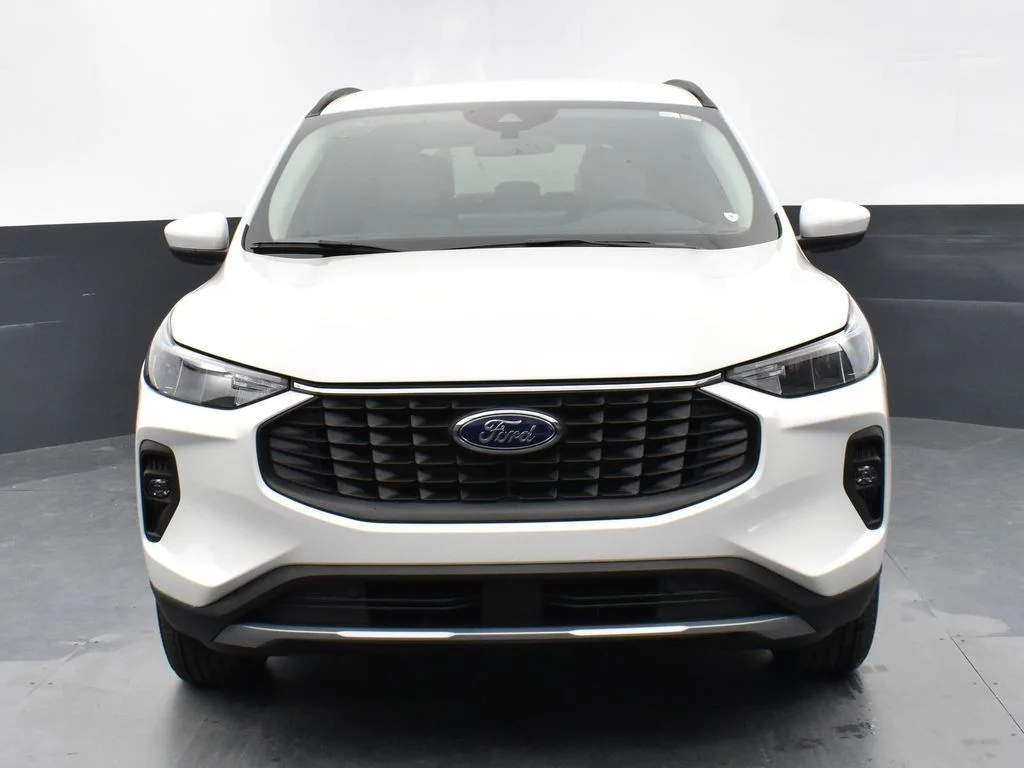 New 2025 White Ford Base image 3