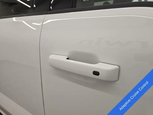 New 2026 Oxford White Ford Tremor® image 11