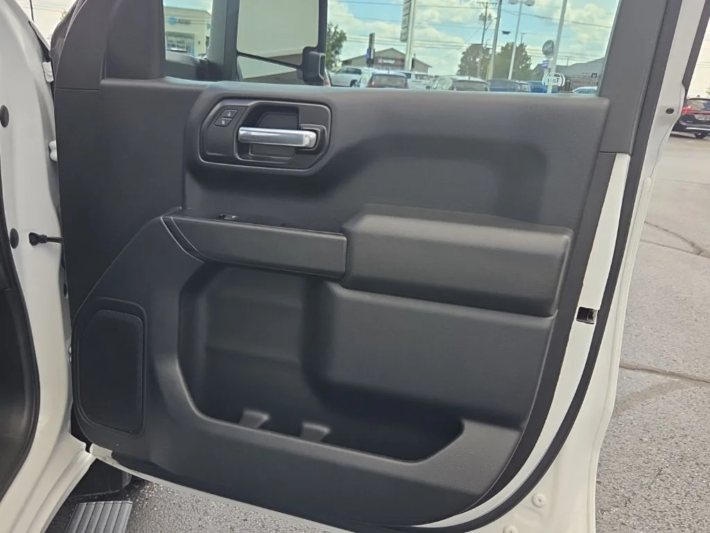 Used 2023 White GMC Pro image 25