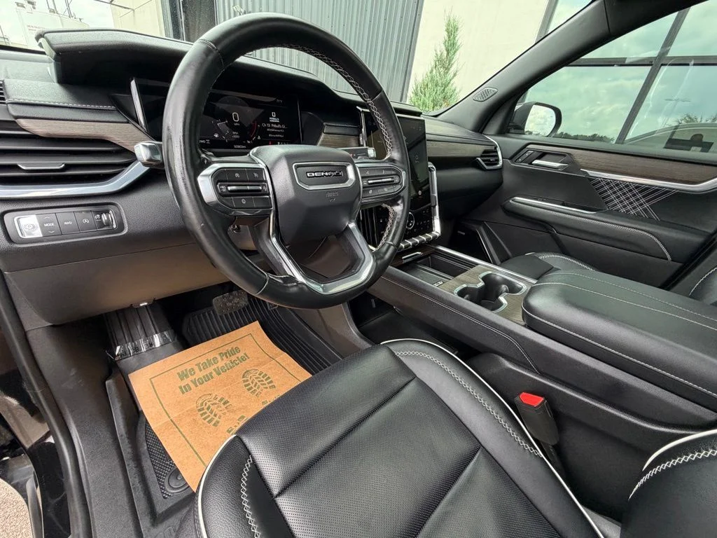 Used 2025 Black GMC Denali image 11