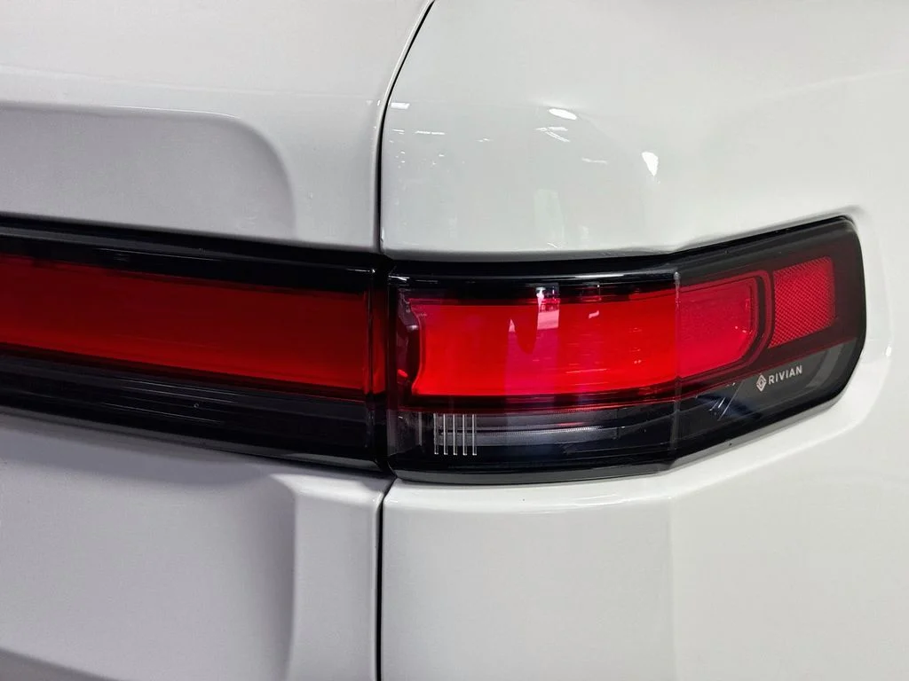 Used 2022 Glacier White Rivian Adventure image 32