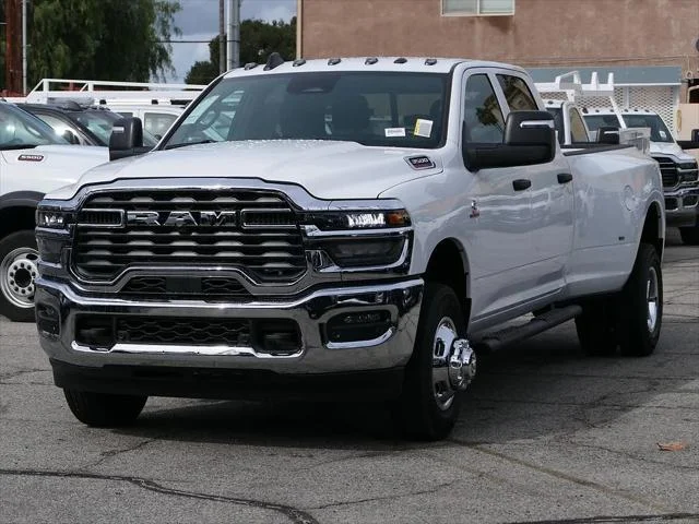 New 2026 Bright White Clear-Coat Exterior Paint RAM TRADESMAN image 7