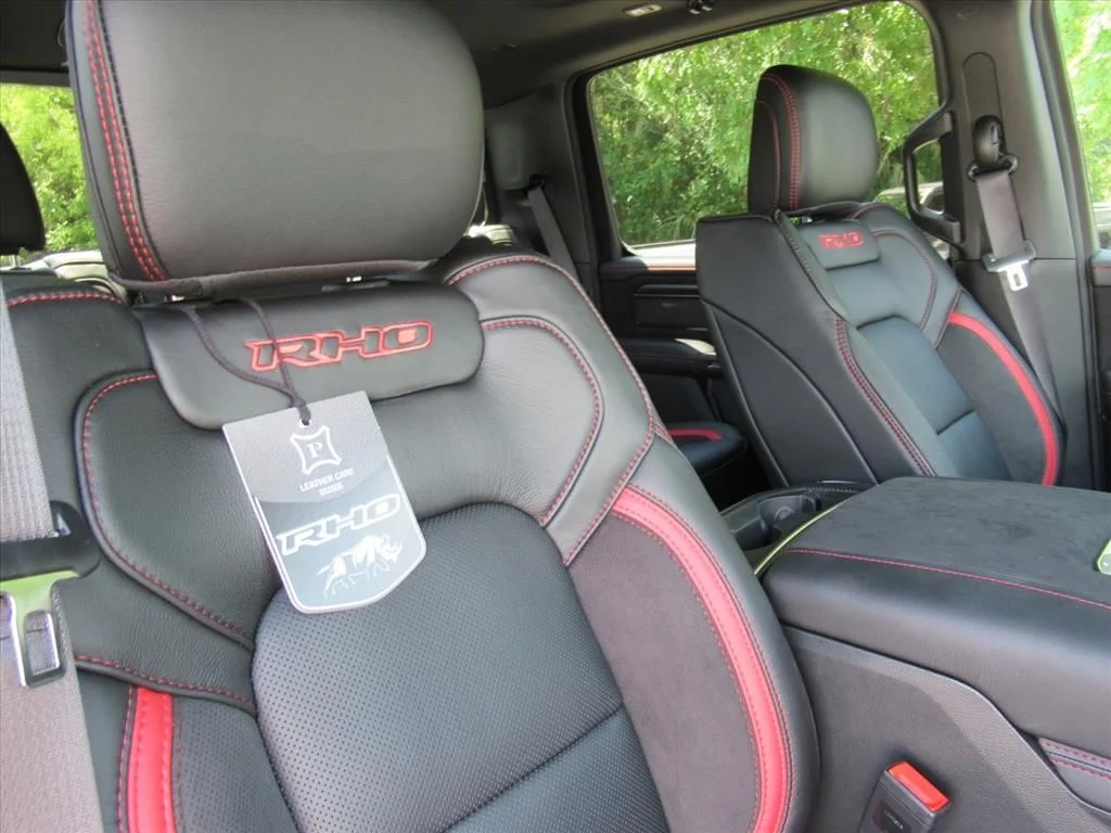 New 2026 Diamond Black Crystal Pearl-Coat Exterior Paint RAM RHO image 11