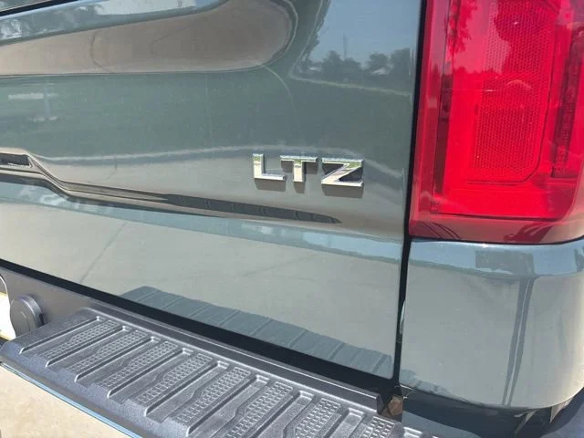 Used 2025 Cypress Gray Chevrolet LTZ image 27