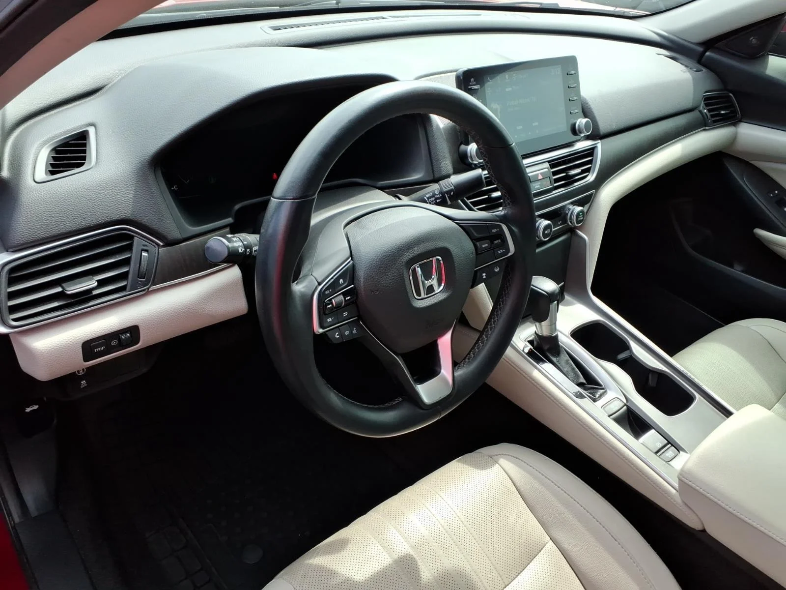 Used 2019 Radiant Red Metallic Honda EX-L image 8