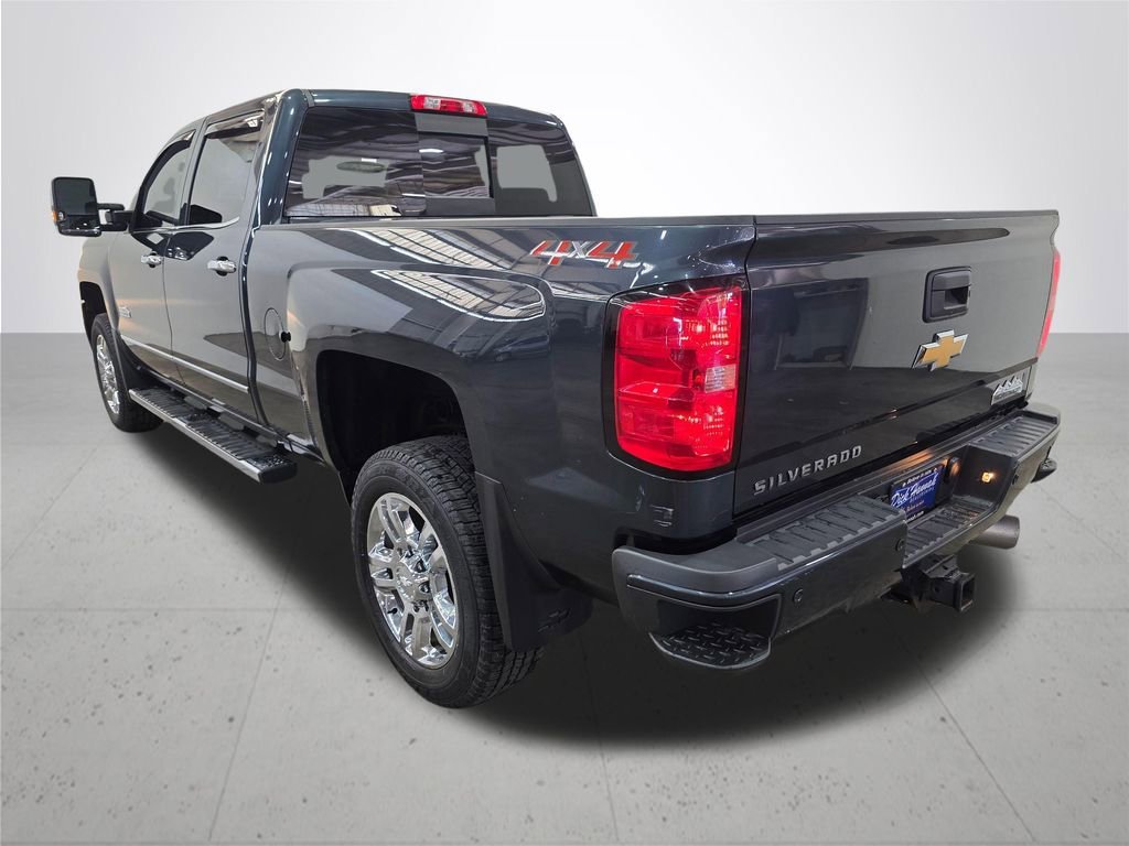 Used 2018 GRAPHITE METALLIC Chevrolet High Country image 14