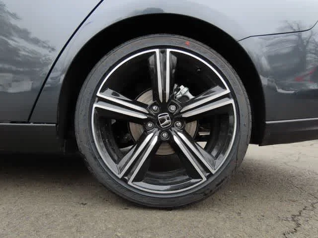 New 2026 Meteorite Gray Metallic Honda SE image 8